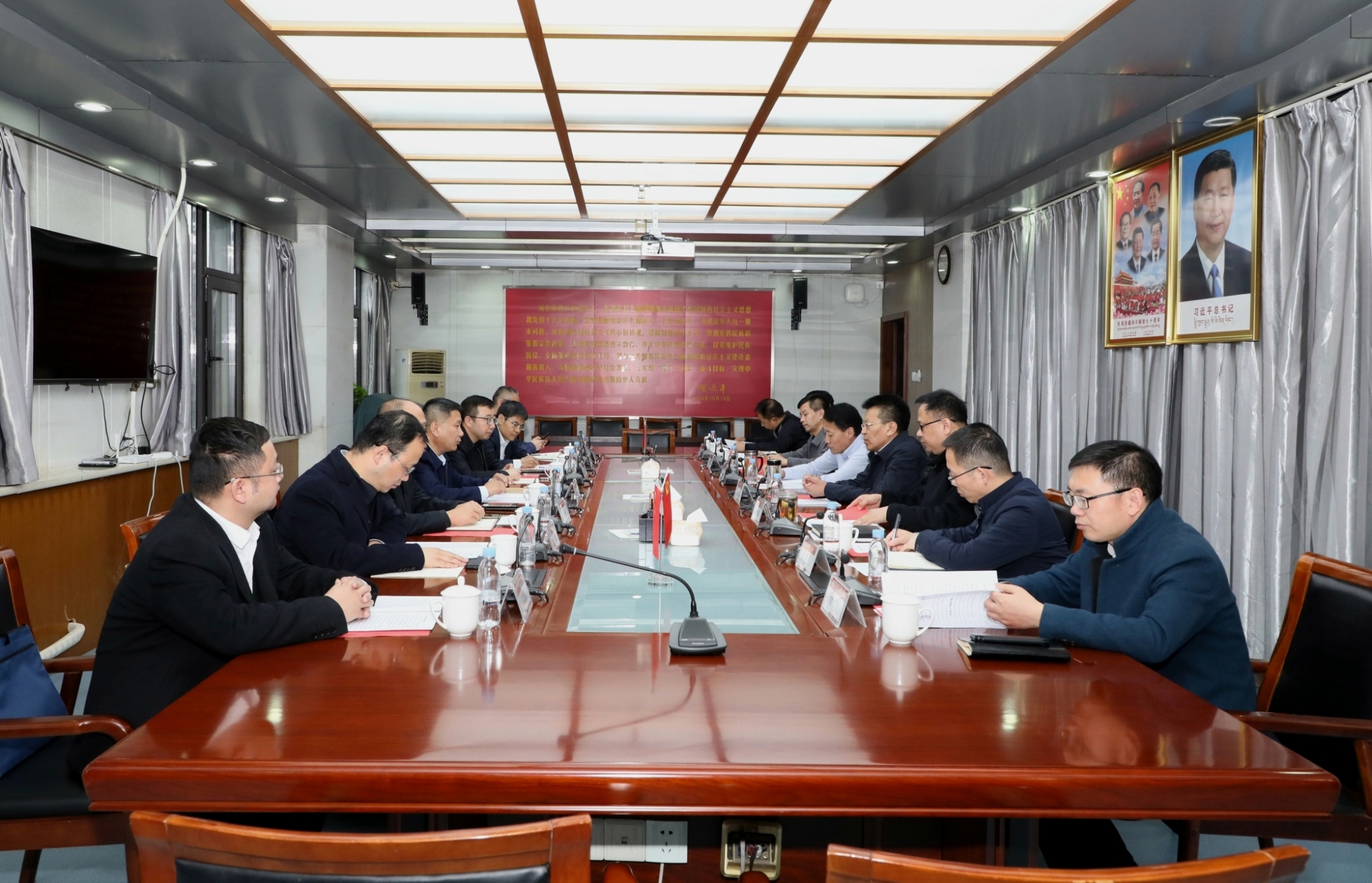 中国铁塔股份有限公司陕西省分公司向涛一行到我校考察交流